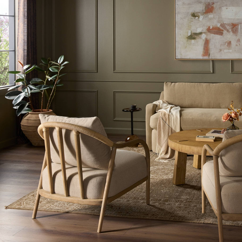 Chaise Parvin