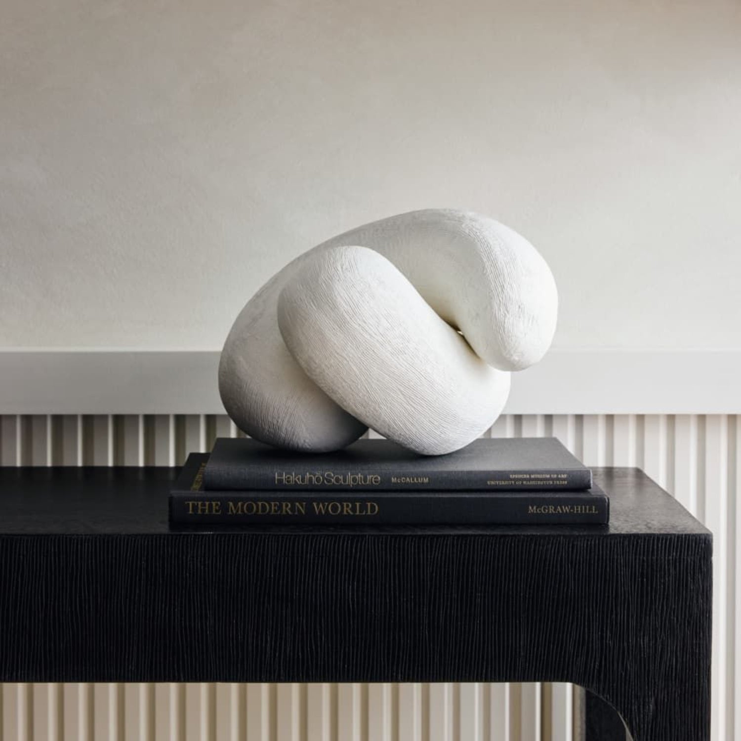 Sculptures Kanzi d'Arteriors, lot de 2